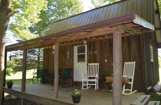CHASIN' MEMORIES,nCozy, rustic cabin. Close to many boating and fishing lakes.n