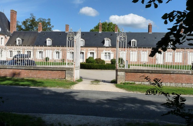 Chateau Chandler in Brinon 17th century