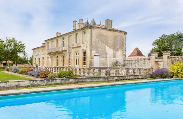 Chateau Serbise Estate