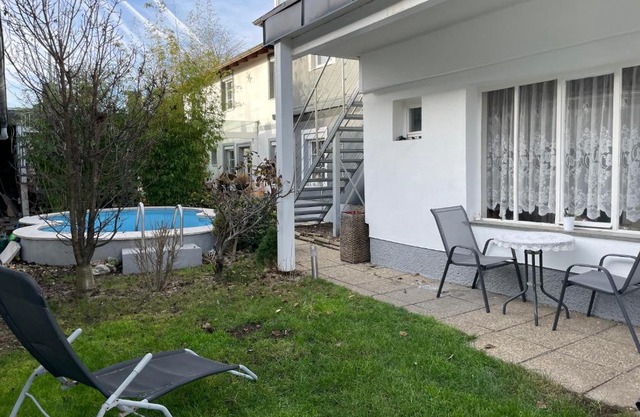 Cheap Outlet Center Apartment with Pool