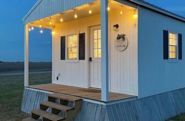 Cheerful 1-bedroom farm getaway!