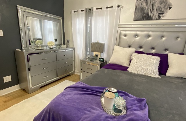 Cheerful 2x2, Jet Tub & Sleep Number bed, Lake Worth Beach.