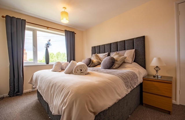 Cheerful 3-bed house in Worcester City Centre