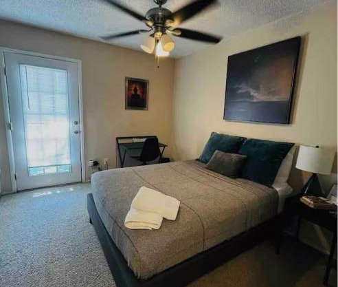 Cheerful Private Room With Pool