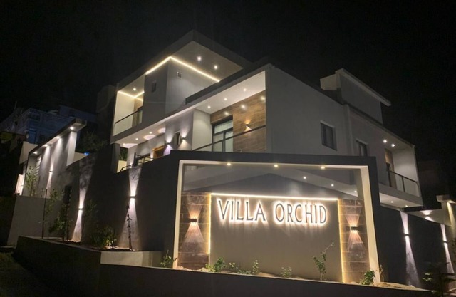 Cheerful Villa w/Garden and Balconies Overlooking Al Hada 5 minutes from Center