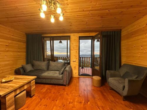 chemi kera chalet 2