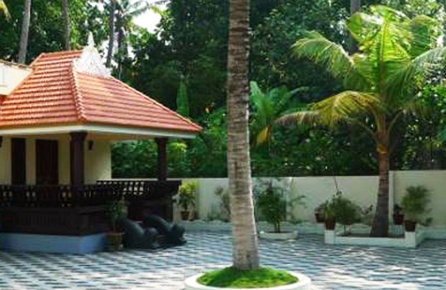 Cherai Beach Villa - Experience the beachside stay