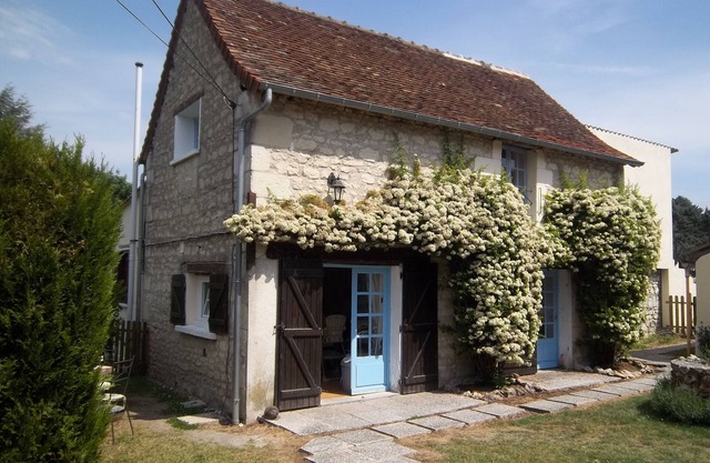 Cherry Lodge - La Lavande 1 Bed Apartment With Private Courtyard And Pool
