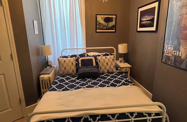 Chic 1-bedroom apartment with WiFi, AC in brilliant Pittsburgh