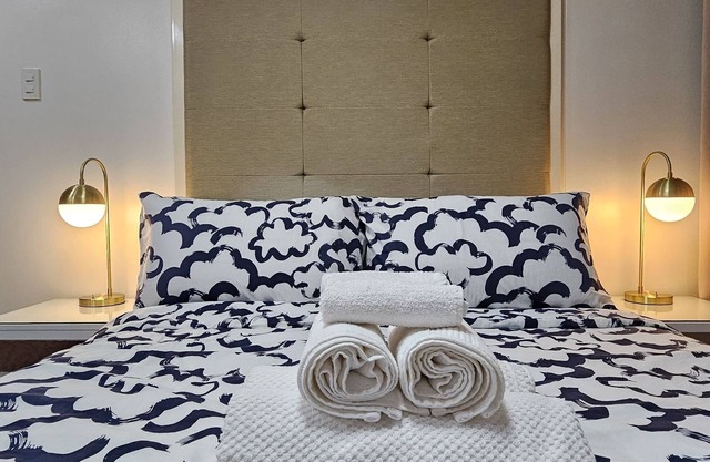 Chic 1-bedroom condo in fantastic Makati City