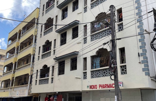 Chic 1-bedroom with AC and WiFi in soothing Mombasa