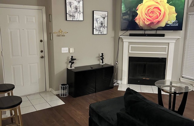 Chic 1-bedroom with fitness room and WiFi in fabulous Dallas