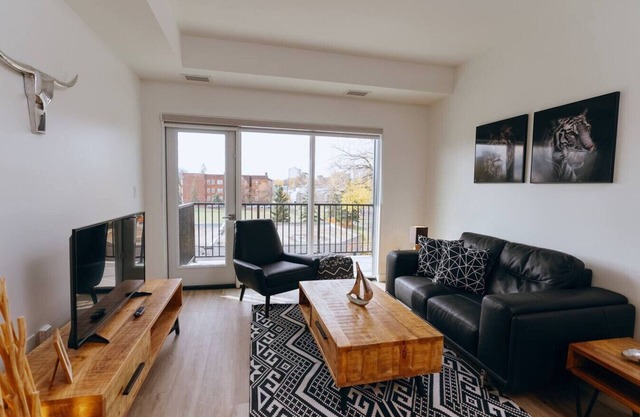 Chic 1BR Heaven Near Osborne Village and The Forks