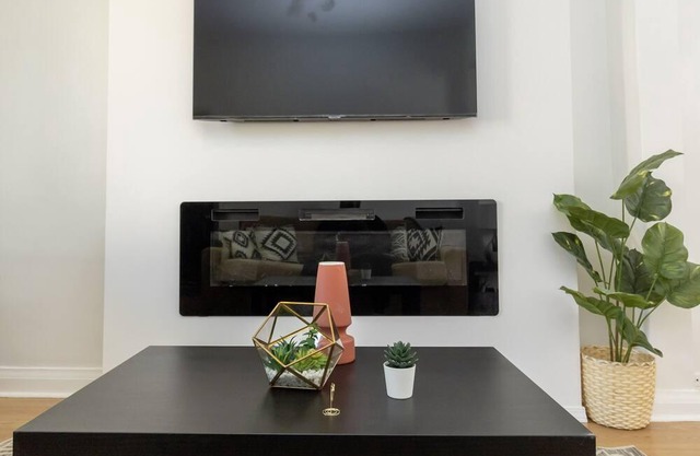 Chic and stylish 2 bedroom house in Winnipeg