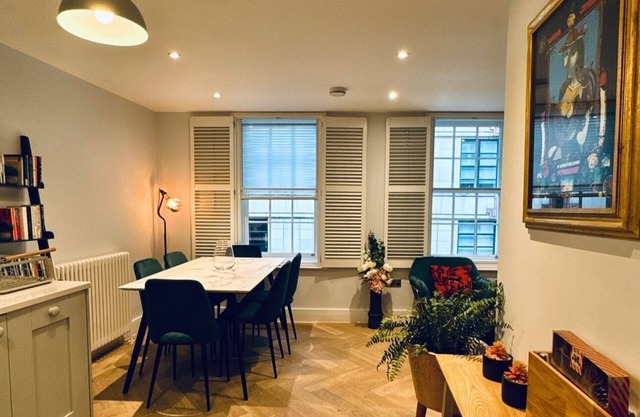 Chic Central London Apart in Soho Mayfair