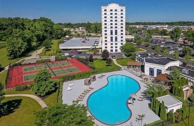Chic Cozy Condo by Mall W/Queen Bed, Coffee Bar, Game Room & More