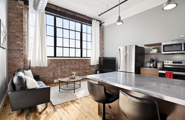Chic Loft in Peoria Warehouse District