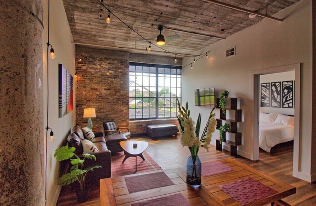 Chic Ultramodern Loft Suite w/Designer Features