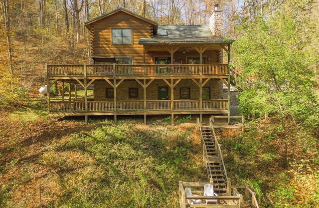 Chief Nemacolin's Lodge | 3BR, 3BA, Hot Tub, Fireplace, Private & Spacious, Sleeps 14!