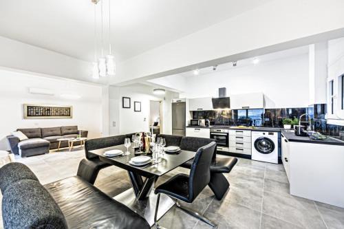 Chill Out Apartments Aurora