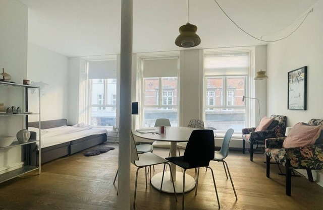 City Apartment in Copenhagen with 2 bedrooms sleeps 6