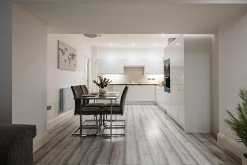 City Centre Luxury Spacious Apartment - Business & Leisure stays