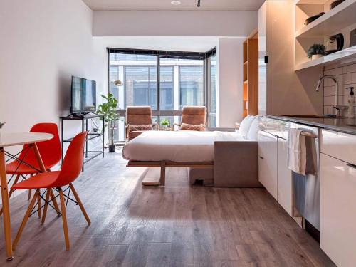 City & River View Suite - The Wharf DC by Monthier