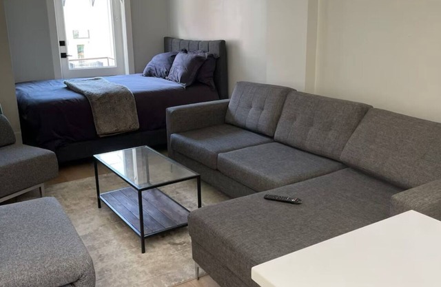 City Serenity Loft Downtown Victoria