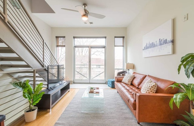 City views in the heart of Dilworth & South End/Fast Wifi/Spectrum tv,