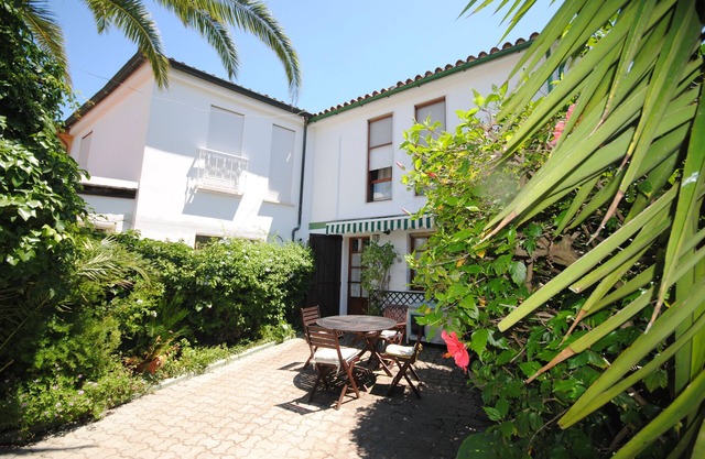 Civico 43: Beautiful apartment with garden facing the sea a stone's throw from the sea