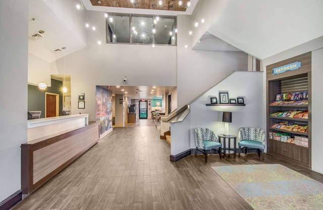 Clarion Pointe Wake Forest - Raleigh North