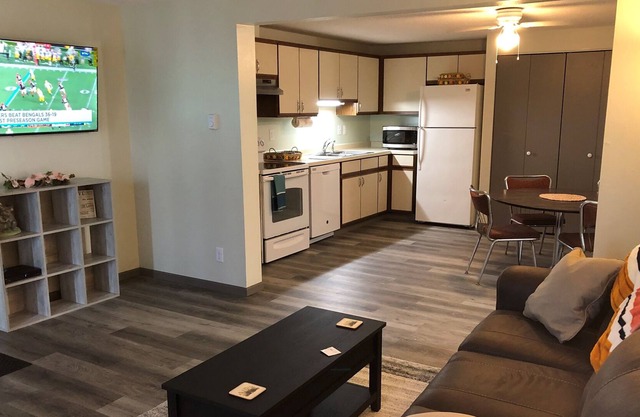 Clean and Quiet - Two Bedroom in City of Edgar