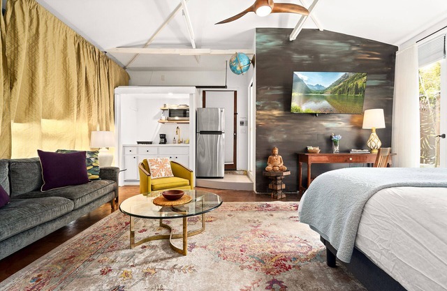 Clean, Sanitized Private Studio + Steam Shower