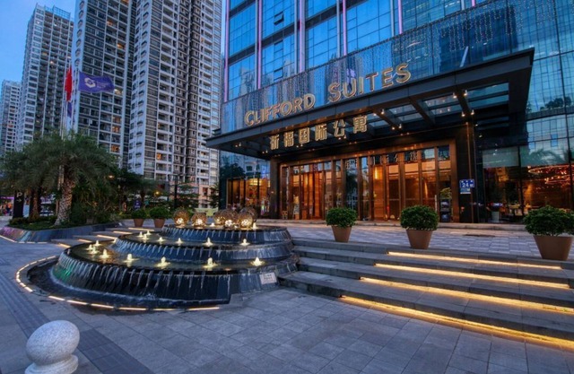 Clifford Suites
