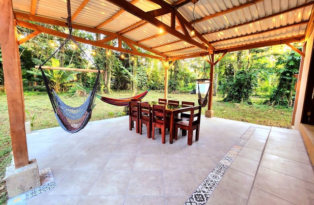 Close Contact with nature, entire villa, only 10 minutes to the beach