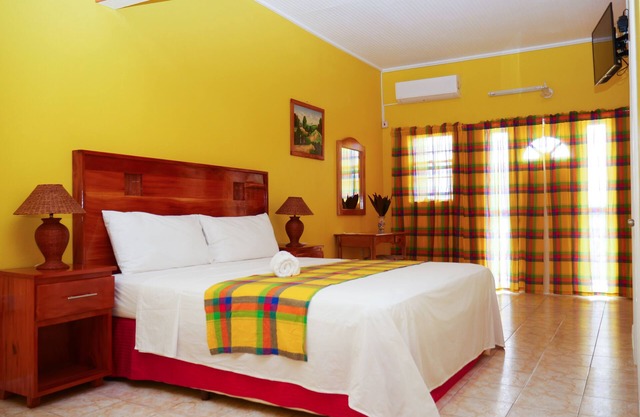 Close proximity to the International Airport and Sandy Beaches