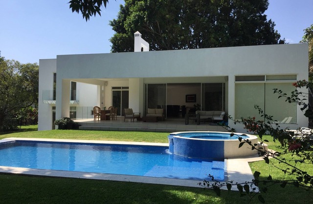 Close to downtown, 12 Guests, Beautiful Place