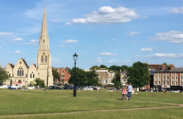 Close to Greenwich and perfect for a family/couples city break in London