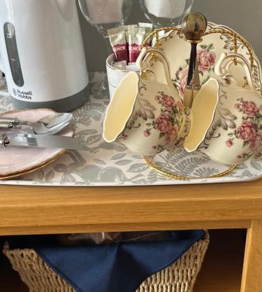 Clovelly Suite Four Poster Bed & Breakfast