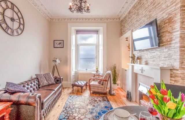 Clyde View Apartment 🏴󠁧󠁢󠁳󠁣󠁴󠁿