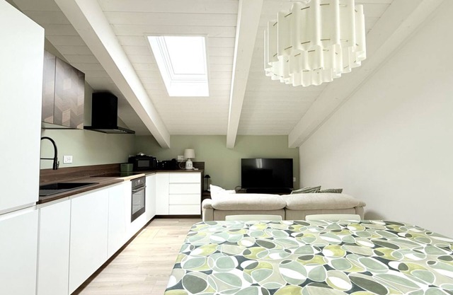 CN020 - Cesenatico, exclusive four-room apartment a few steps from the sea