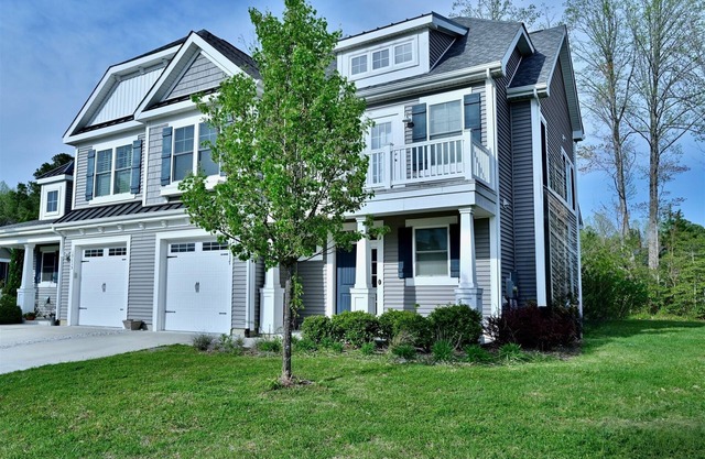 Coastal Club * 4BR twin House w 3.5 Baths, Sleeps 10