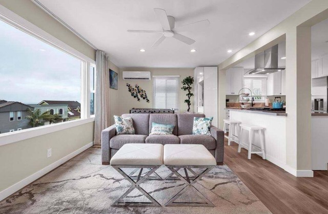 Coastal Comfort | Tower 9 Condo w/Ocean Views