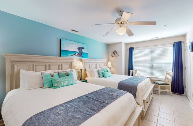 Coastal Condo with outdoor pool and golf courses nearby