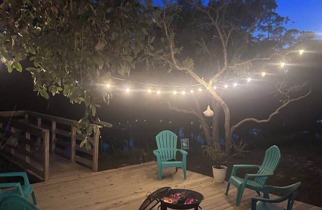 Coastal Getaway – Steps from the Beach with a Fishing lagoon & Outdoor Shower!n.