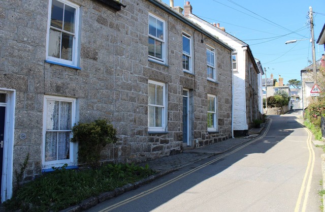 Cobbles Loft in Mousehole Minutes from Harbour