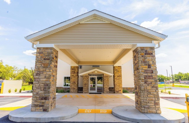 Cobblestone Inn & Suites - Winters