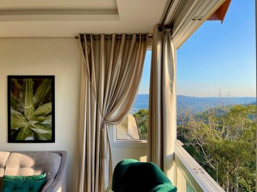 Cobertura 2 dorm Vista Vale by Achei Gramado