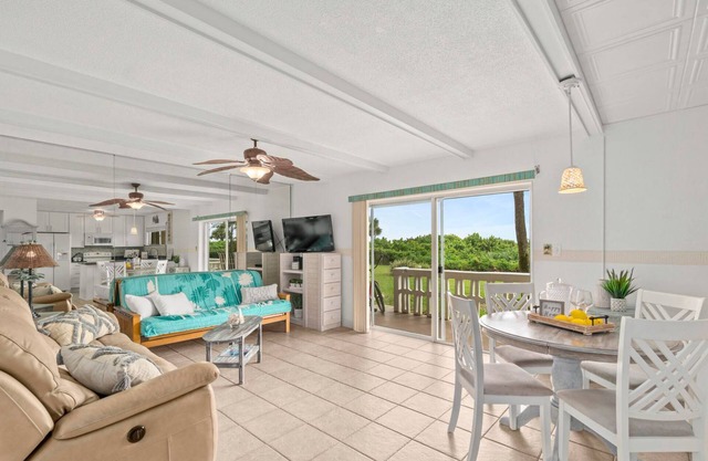 Cocoa Beach Direct Oceanfront Condo - just a few steps to the beach!