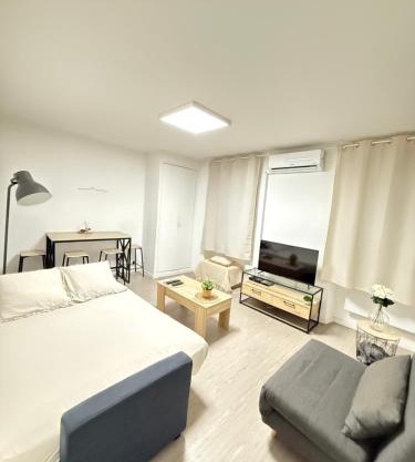 Cocon Marseillais, Centre-Ville, Vieux-Port - Rue Paradis, Rénové, Climatisé, 2pers